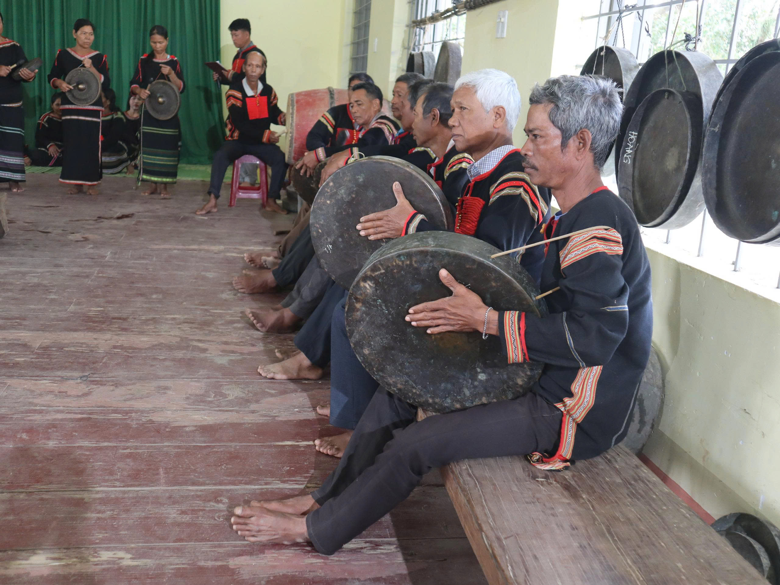 Phuc dung le mungtho Mnong2